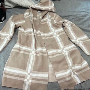 Sioni cardagain/sweater